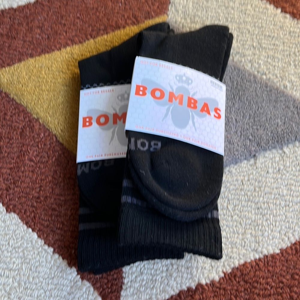 Bombas black crew socks size medium woman's 8-10.5 men's 6-9 PACK OF TWO PAIRS